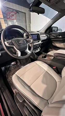 GMC Acadia
